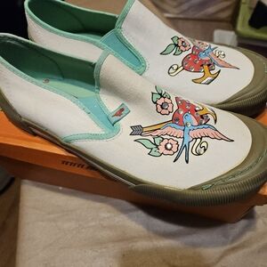 Rocket Dog Jailbirdie sneakers, women size 9, new in box